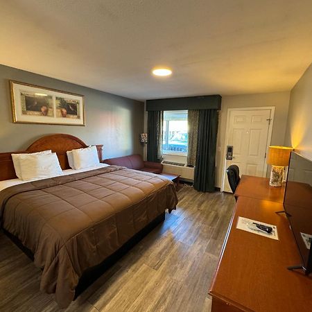 Ozark Inn & Suites Eksteriør bilde