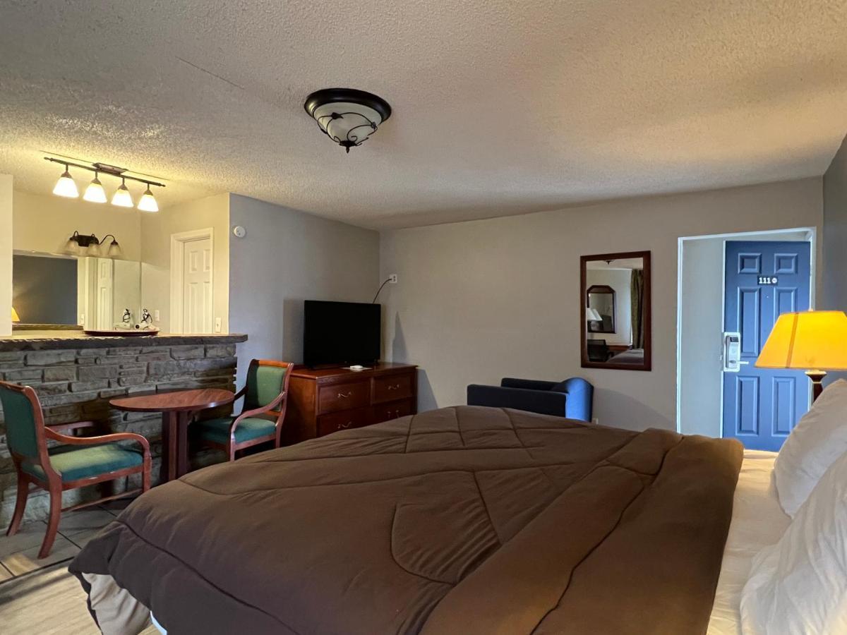 Ozark Inn & Suites Eksteriør bilde