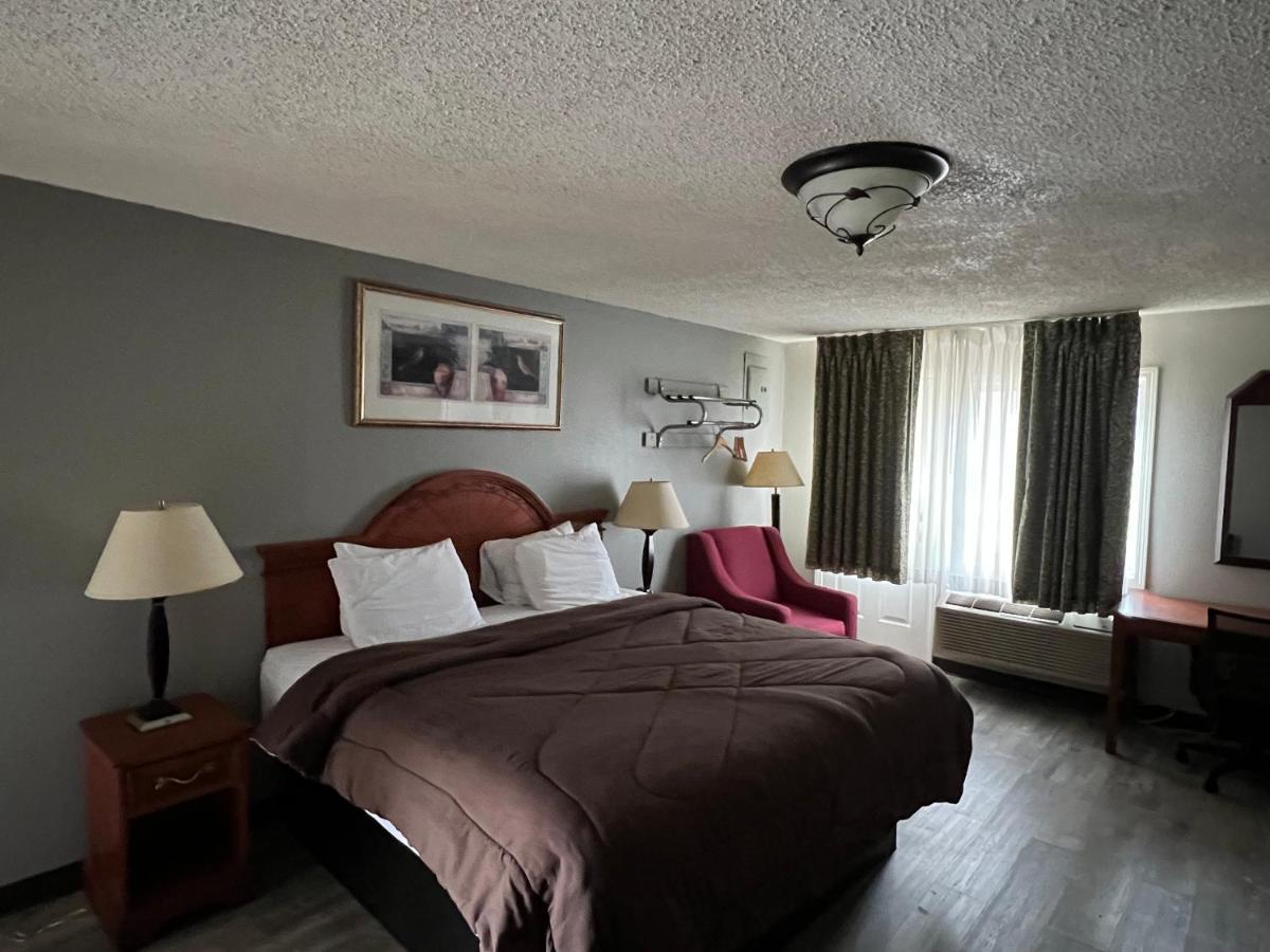Ozark Inn & Suites Eksteriør bilde