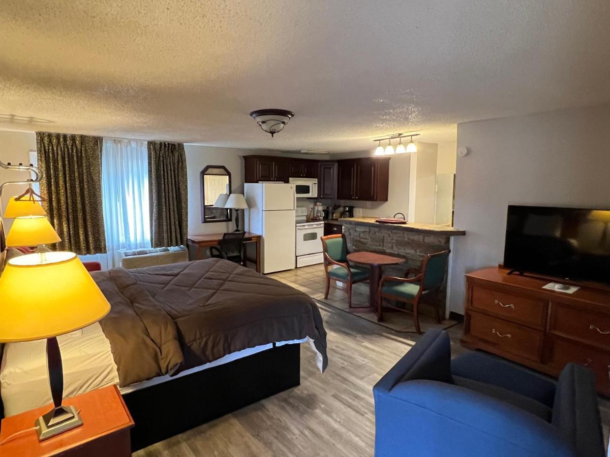Ozark Inn & Suites Eksteriør bilde