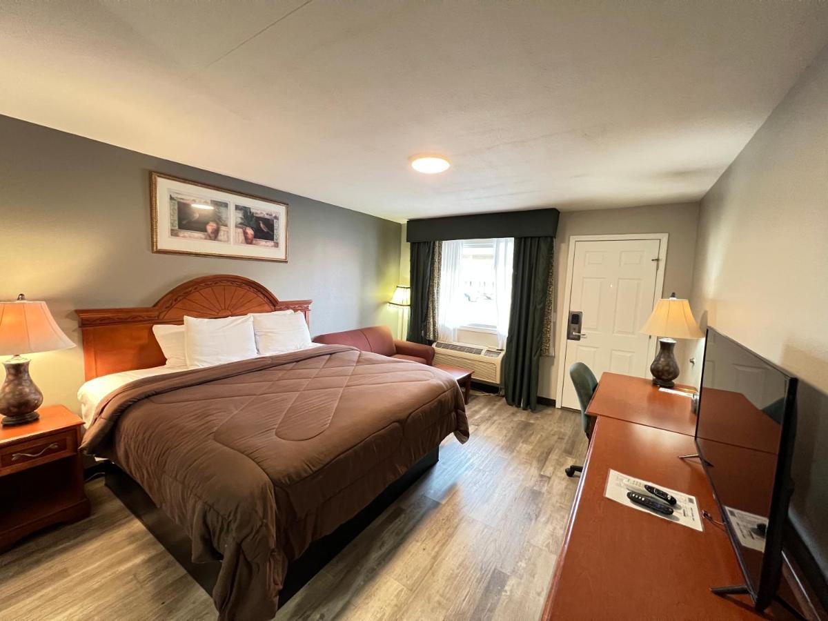 Ozark Inn & Suites Eksteriør bilde