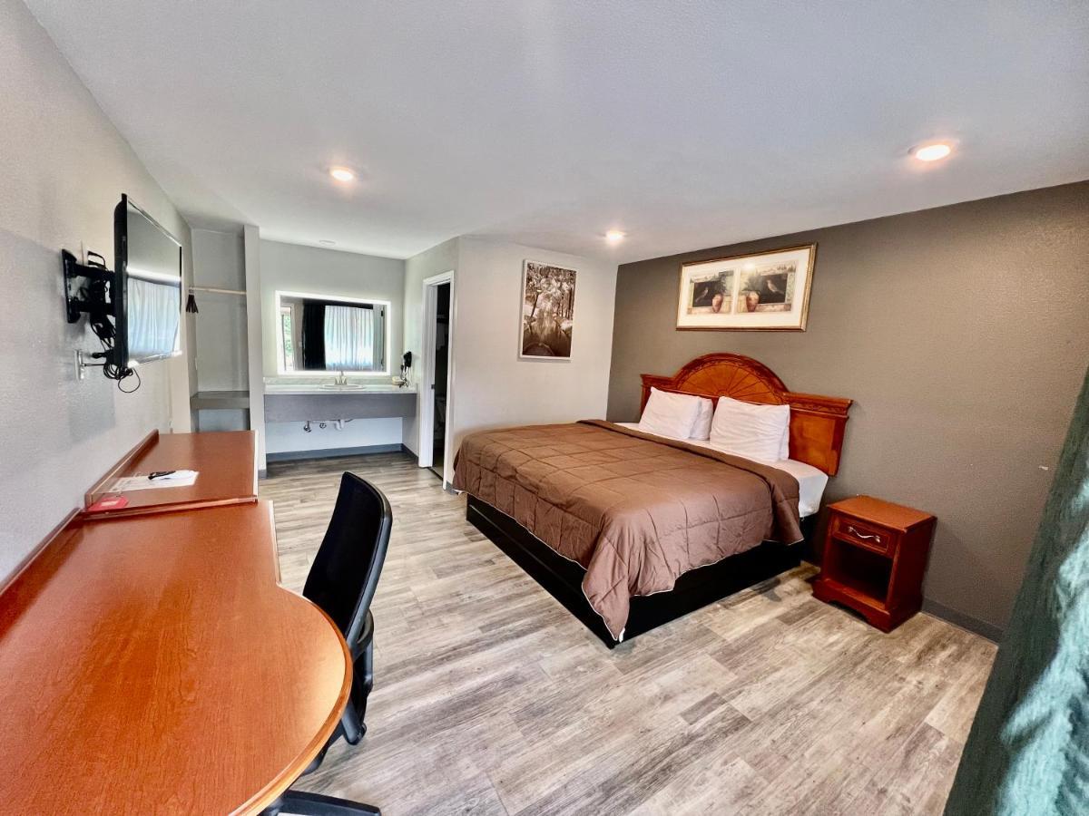 Ozark Inn & Suites Eksteriør bilde