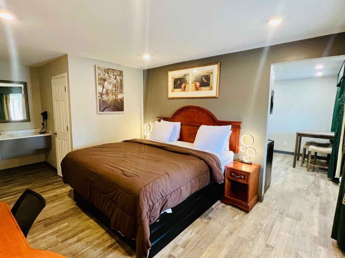 Ozark Inn & Suites Eksteriør bilde
