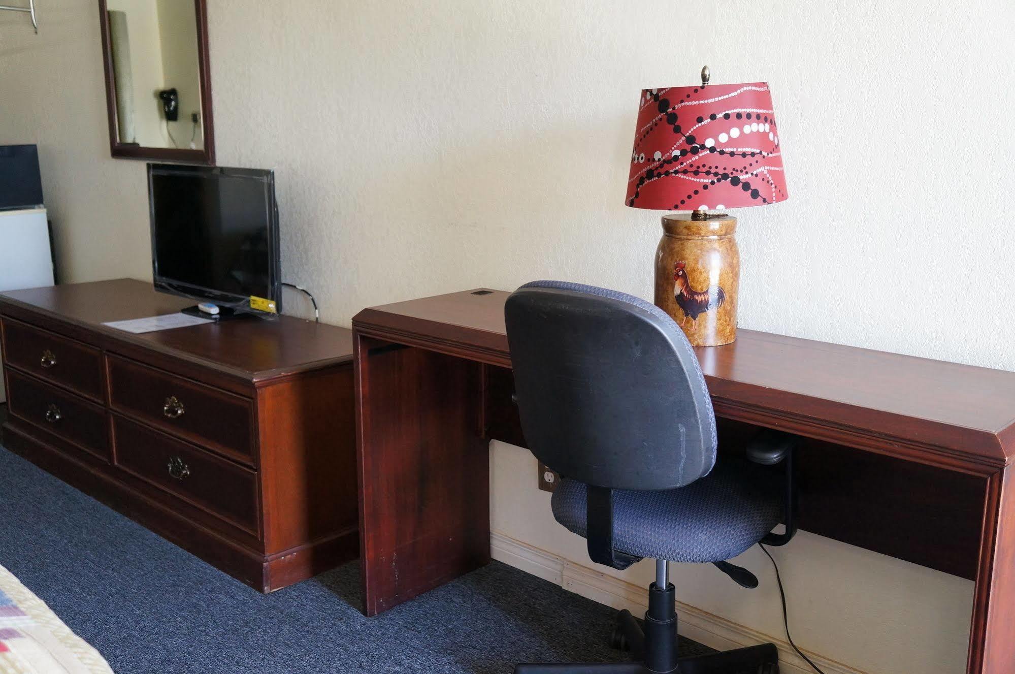 Ozark Inn & Suites Eksteriør bilde