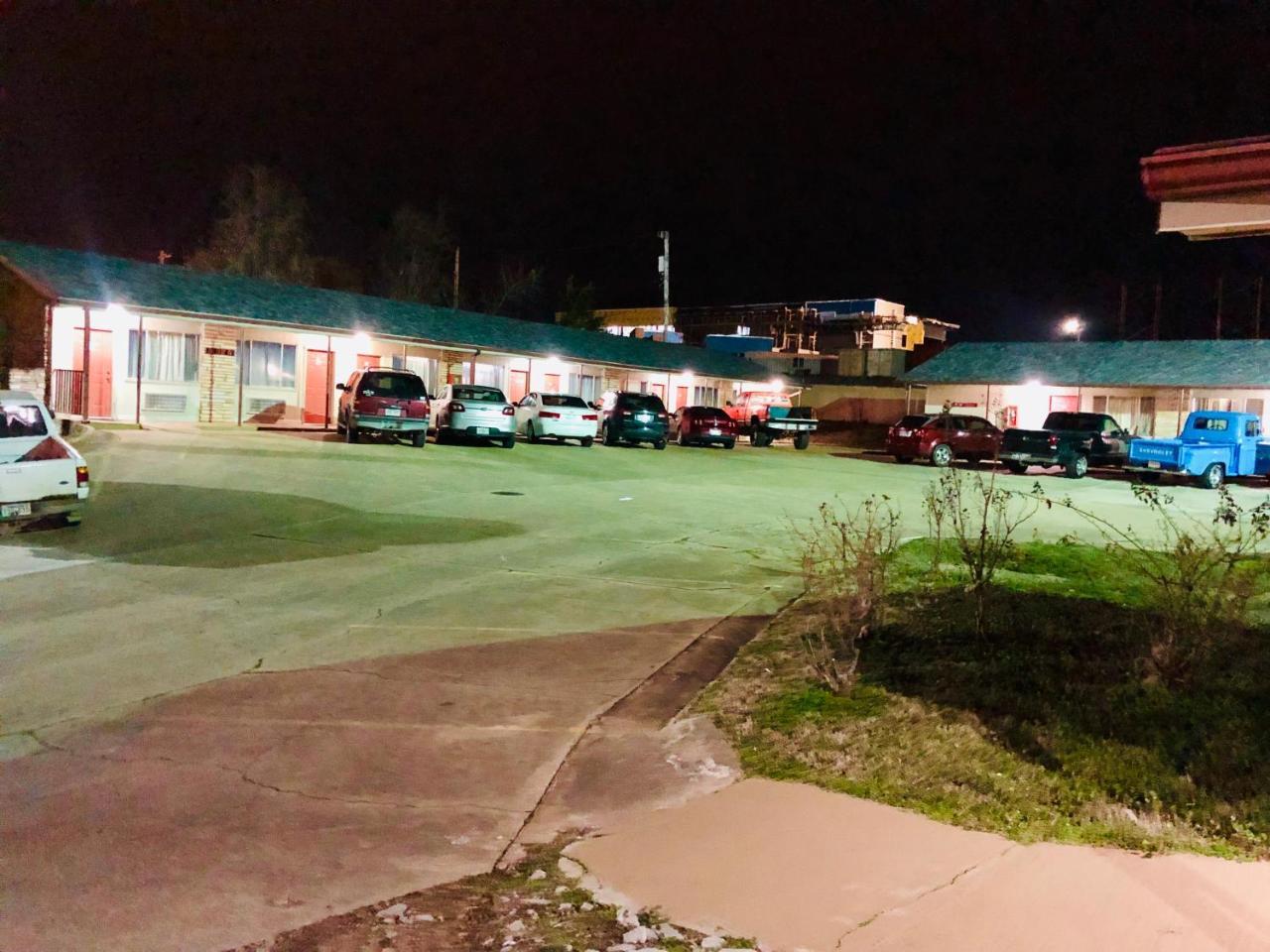 Ozark Inn & Suites Eksteriør bilde